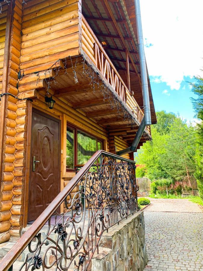 Magnolia Villa Tatariv Luaran gambar